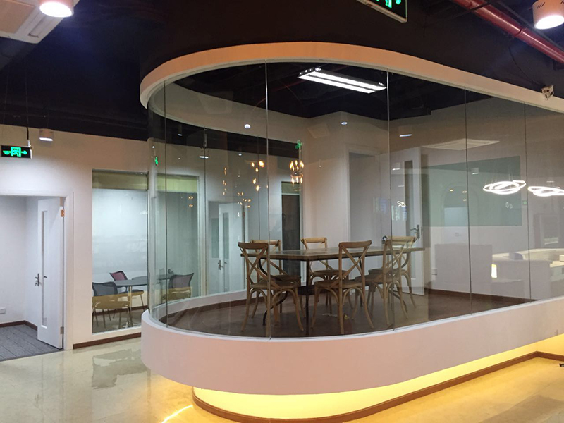 ����γ���¸���Ӣ����ѵ