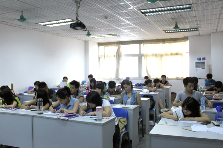 �����д��ǳǷ�װ���������ѵ