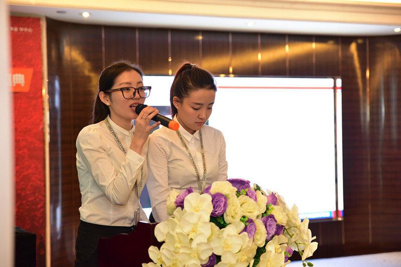 ��ɳ����Ӣ����ѵ