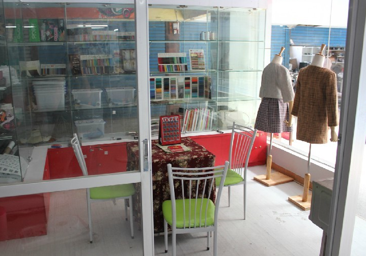 ����Ůװֽ���͵����ư���ѵ