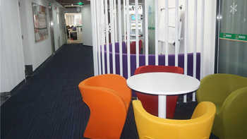 ��������Ӣ����ѵѧУ