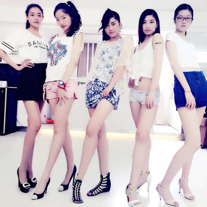 �Ϻ�������ģ����ѵѧУ