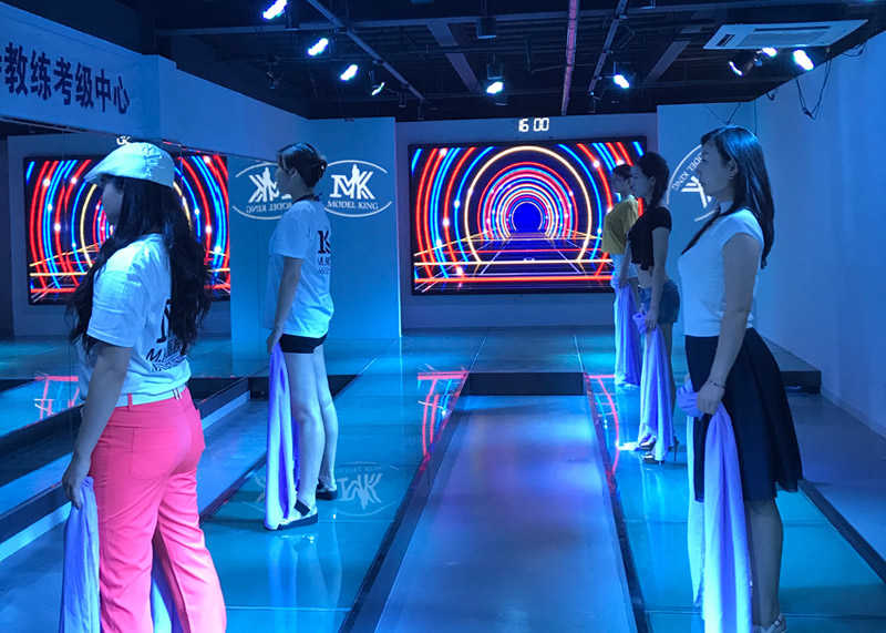 �Ϻ�רҵģ����ѵѧУ