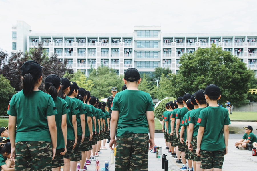 ���ֱ�����Ӫ