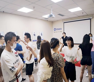 ֣���ݽ��ڲ���ѵѧУ