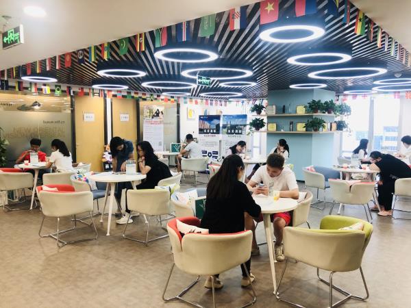 ̫ԭ������ѧ�н�