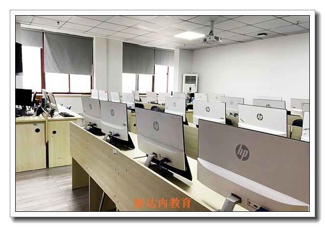 ���ͺ���it��ѵѧУ