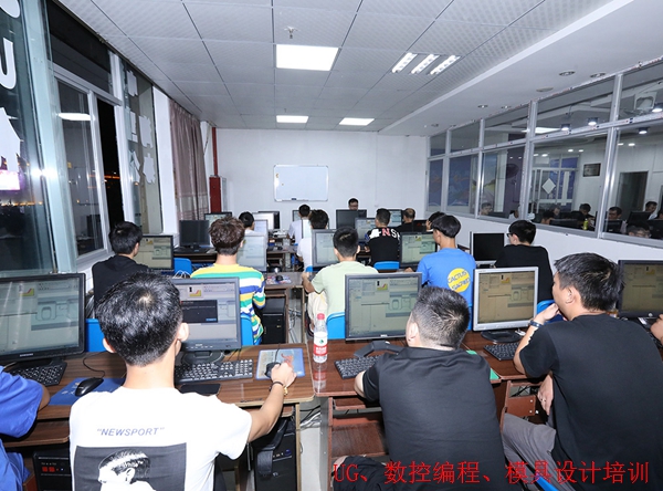 ����ģ����ƿ�֤��ѵ