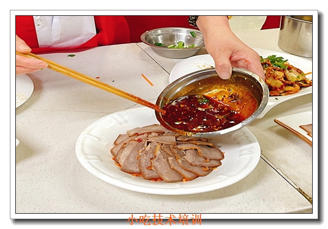 Ȫ��С���ٳ���ѵ