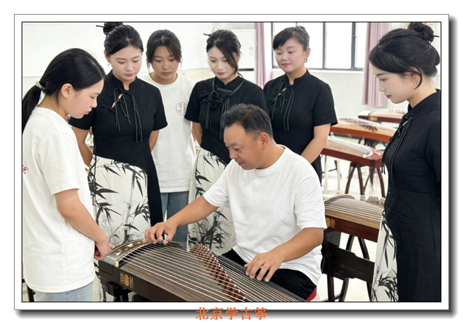 �������˹�����ѵ�γ�