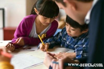 ����Ӣ�����ٶ�Ӣ����ּ�ѵӪ