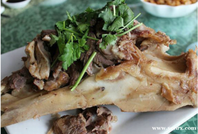 ����ʳΪ��С����ѵ��������������ͷ����ѵ