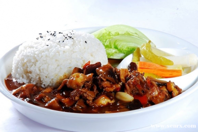 Ȫ��ʳΪ��С����ѵ���ĸǽ�����ѵ