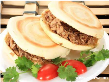 Ȫ��ʳΪ��С����ѵ�����������ѵ