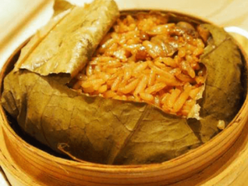 �Ͼ���Ҷ��������ѵ