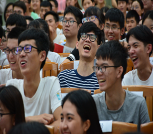 Ȫ�ݾ�Ӣ��˶������ѵ��