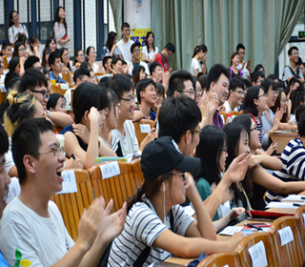 ���Ҿ�Ӣ���ڶ�����ѵѧУ